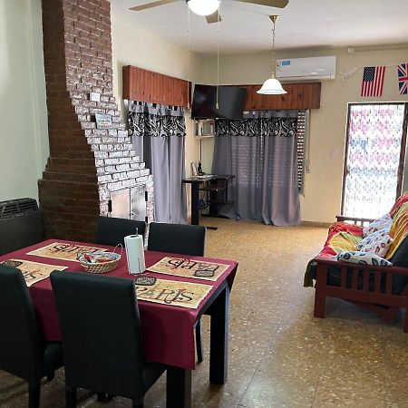 Casa Hotel Cactus 15 Minutos Desde Ezeiza. 蒙特格兰德 外观 照片