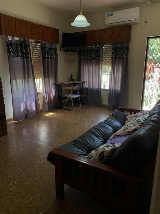 Casa Hotel Cactus 15 Minutos Desde Ezeiza. 蒙特格兰德 外观 照片